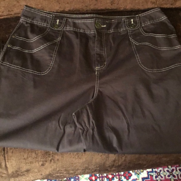 Style&Co plus Size Capri Pants 18W - Picture 5 of 10